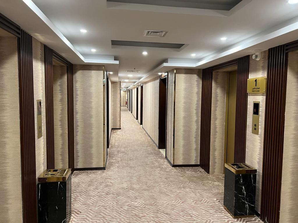 Отель Al Ansar Golden Tulip Медина Экстерьер фото