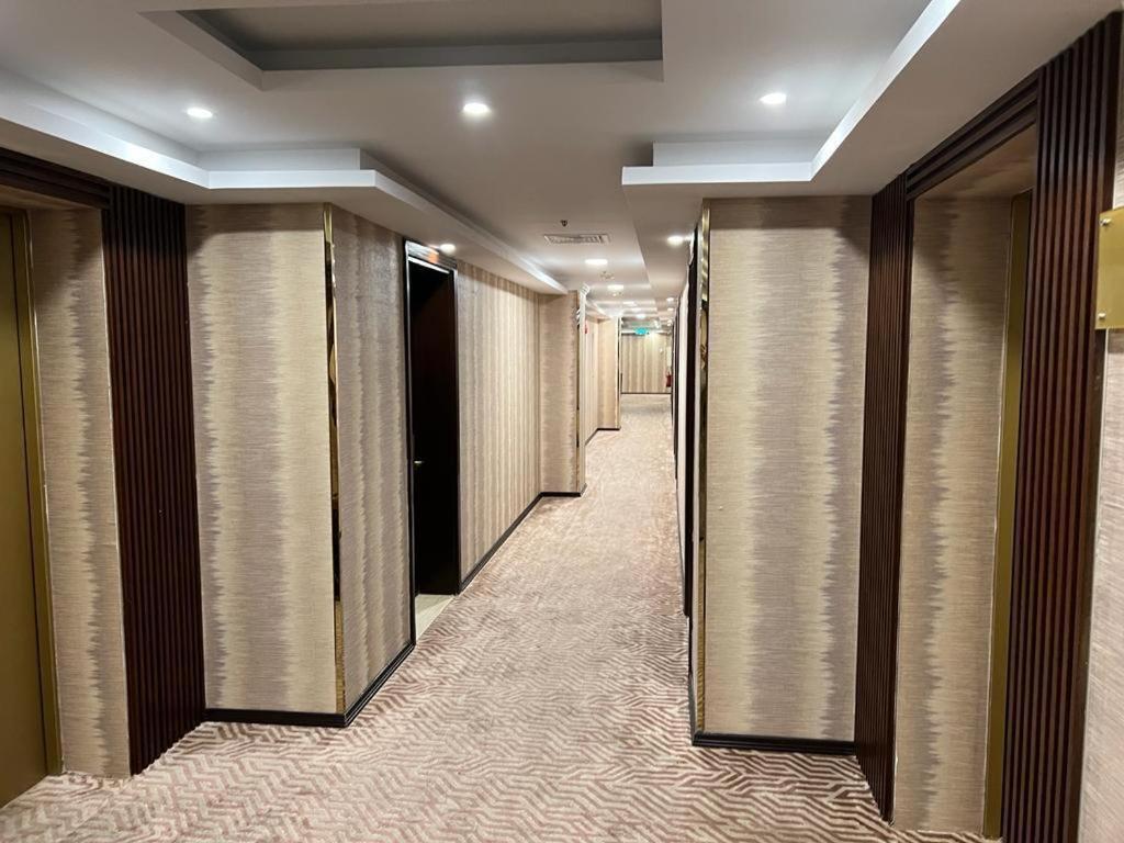 Отель Al Ansar Golden Tulip Медина Экстерьер фото