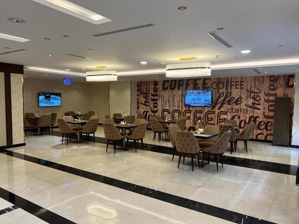 Отель Al Ansar Golden Tulip Медина Экстерьер фото