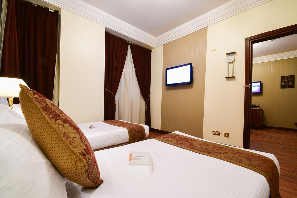 Отель Al Ansar Golden Tulip Медина Экстерьер фото