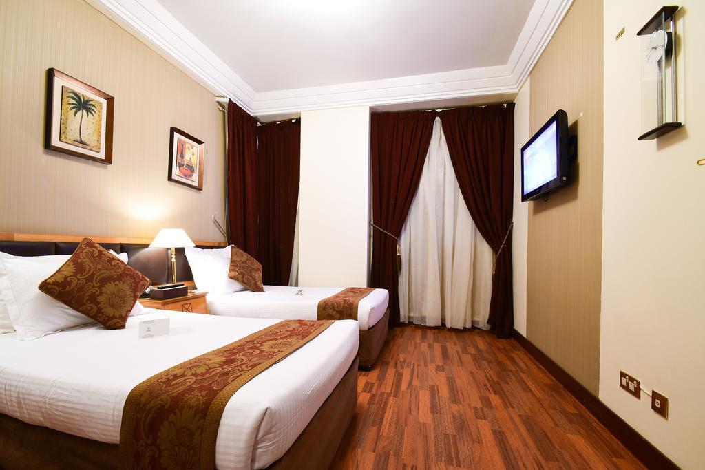 Отель Al Ansar Golden Tulip Медина Экстерьер фото