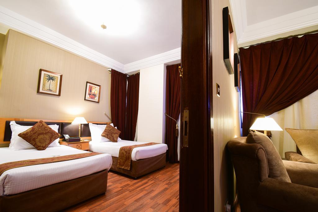 Отель Al Ansar Golden Tulip Медина Экстерьер фото