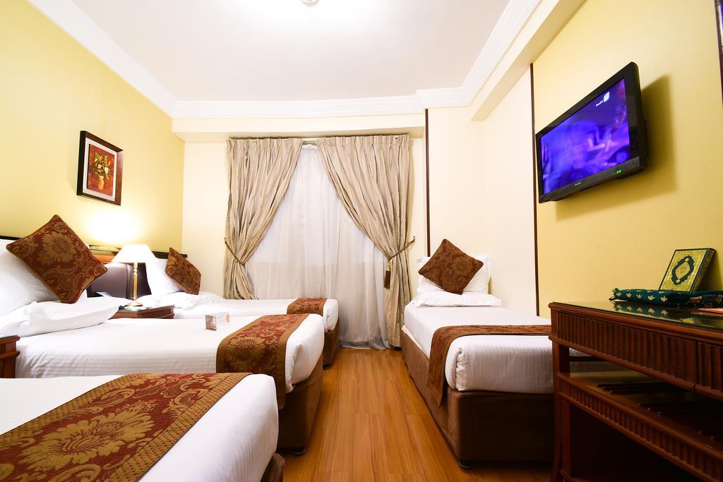 Отель Al Ansar Golden Tulip Медина Экстерьер фото