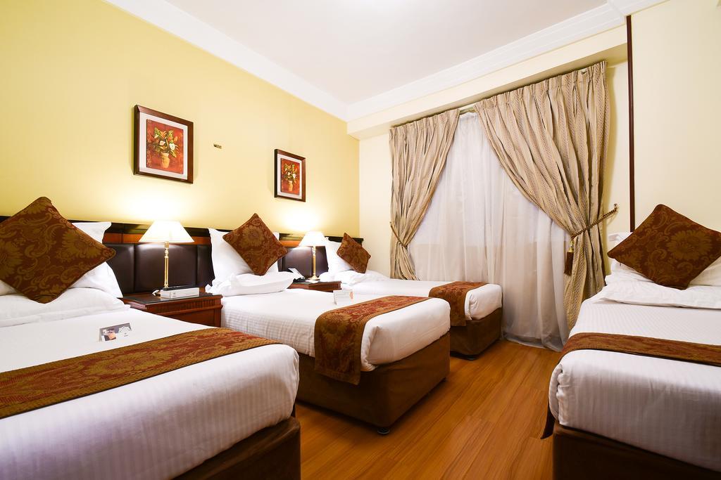 Отель Al Ansar Golden Tulip Медина Экстерьер фото
