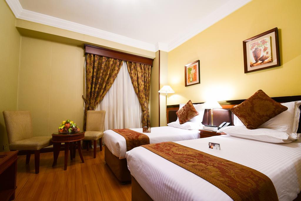 Отель Al Ansar Golden Tulip Медина Экстерьер фото