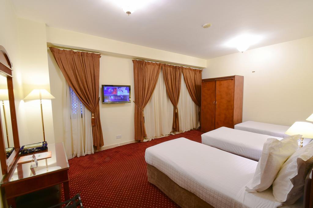 Отель Al Ansar Golden Tulip Медина Экстерьер фото