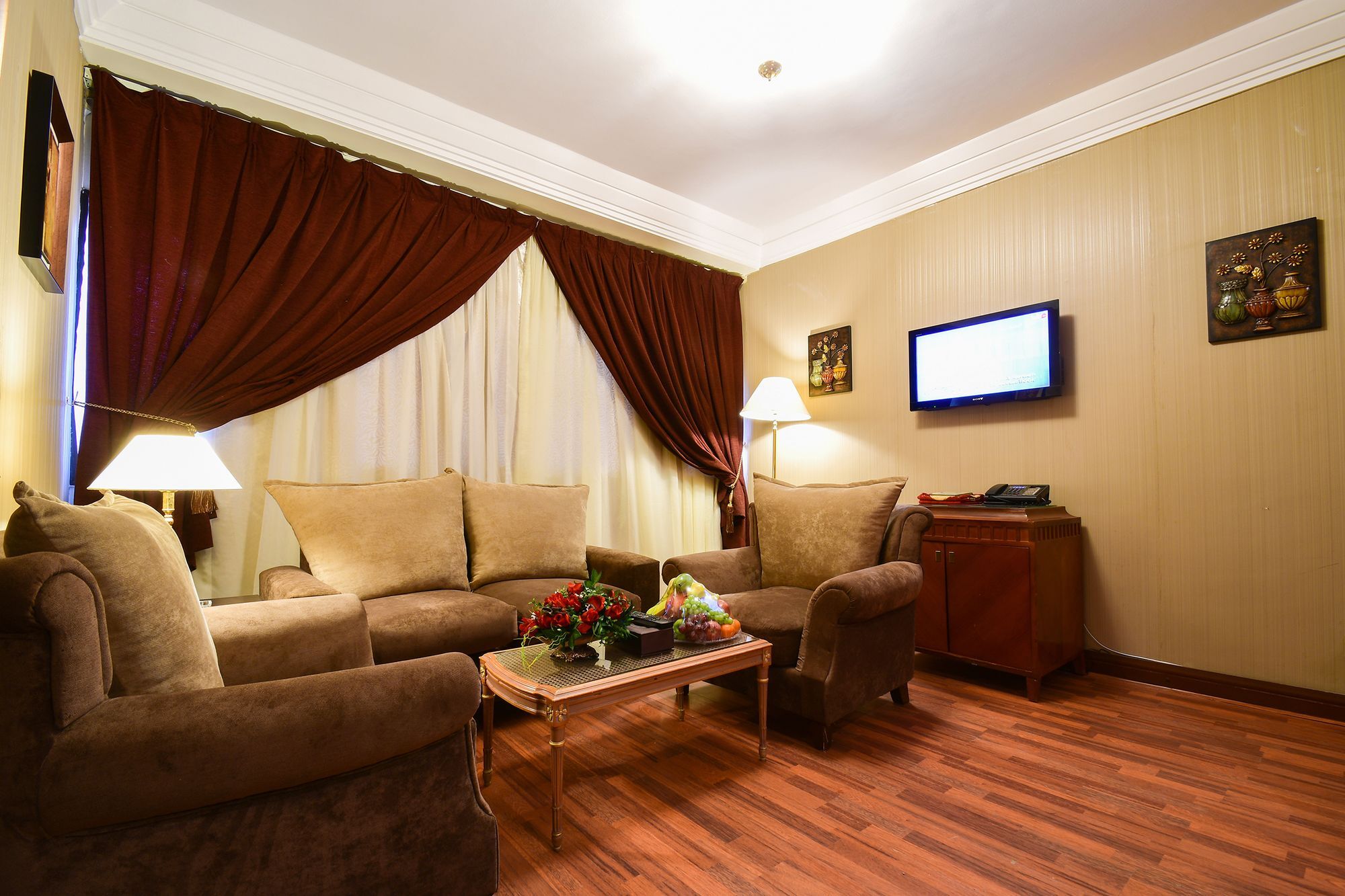 Отель Al Ansar Golden Tulip Медина Экстерьер фото