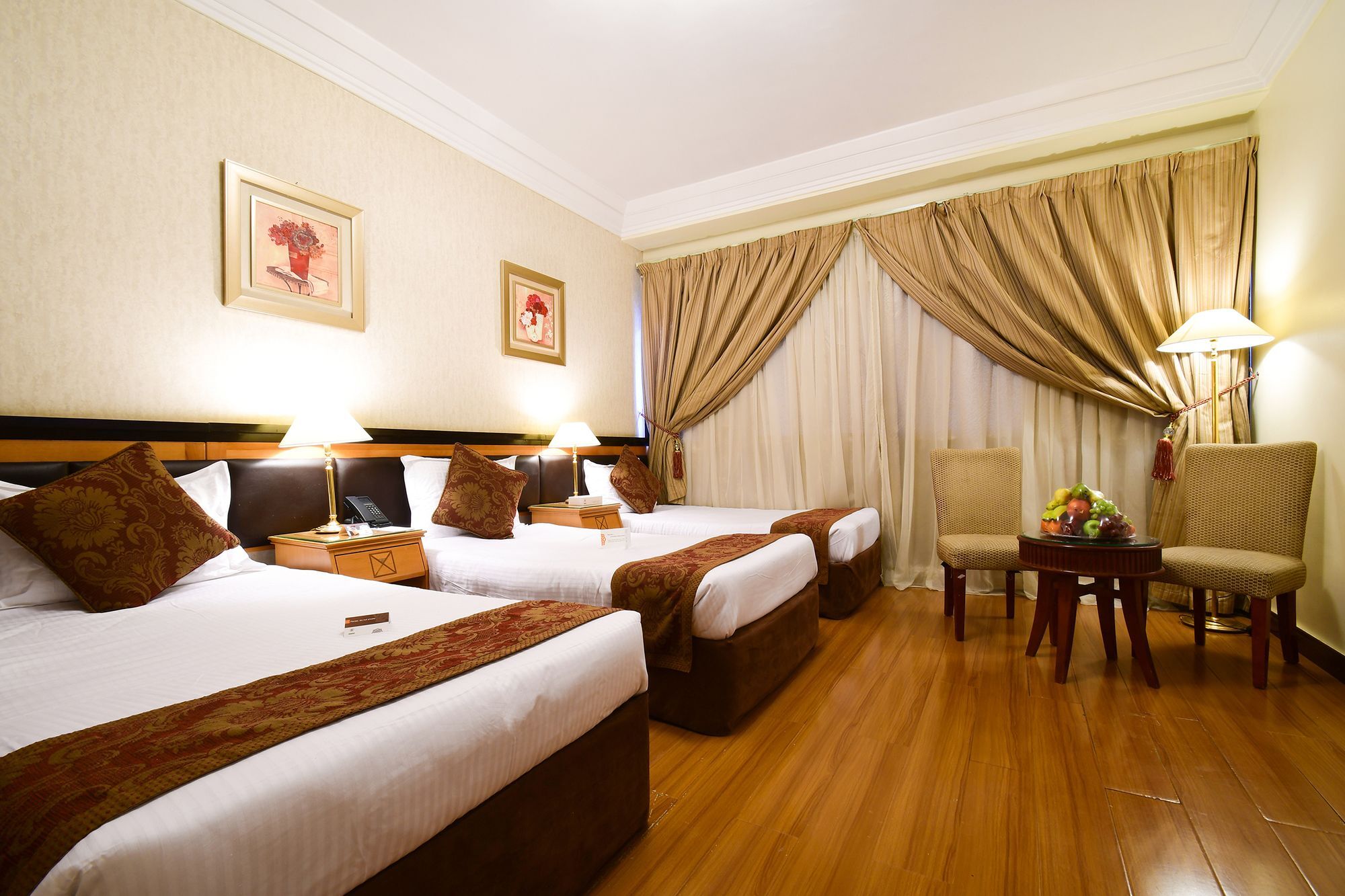 Отель Al Ansar Golden Tulip Медина Экстерьер фото