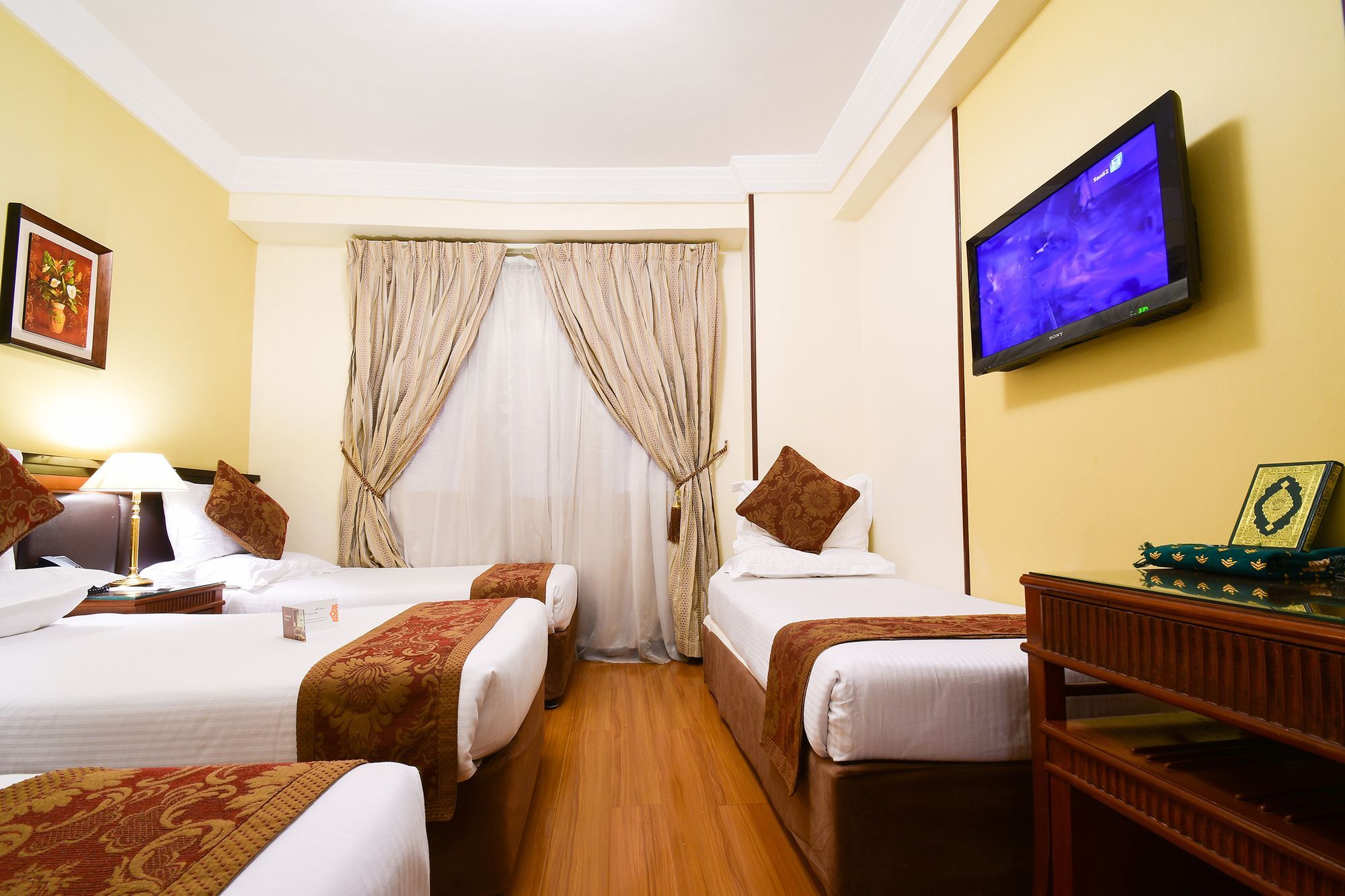 Отель Al Ansar Golden Tulip Медина Экстерьер фото
