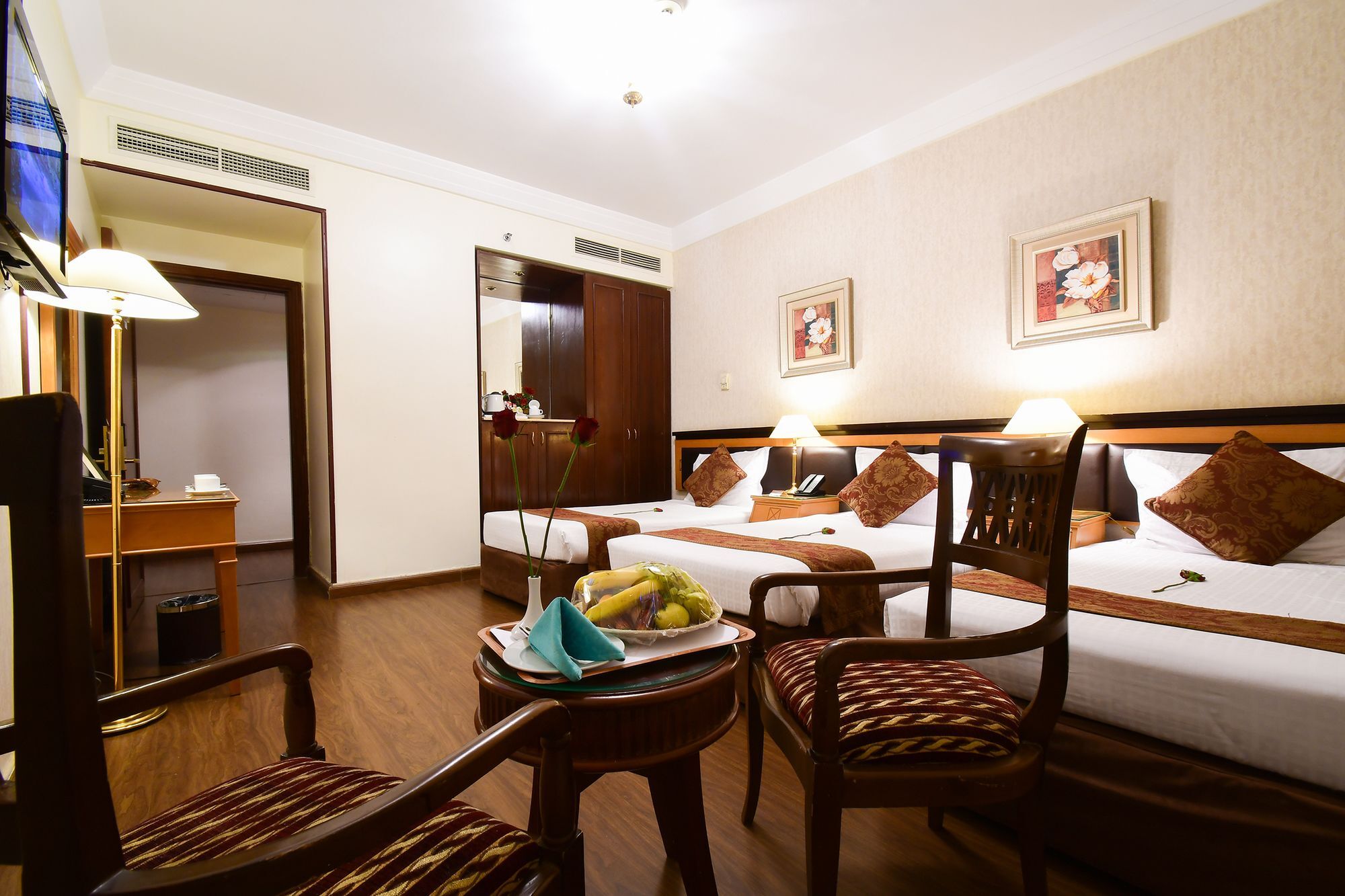 Отель Al Ansar Golden Tulip Медина Экстерьер фото