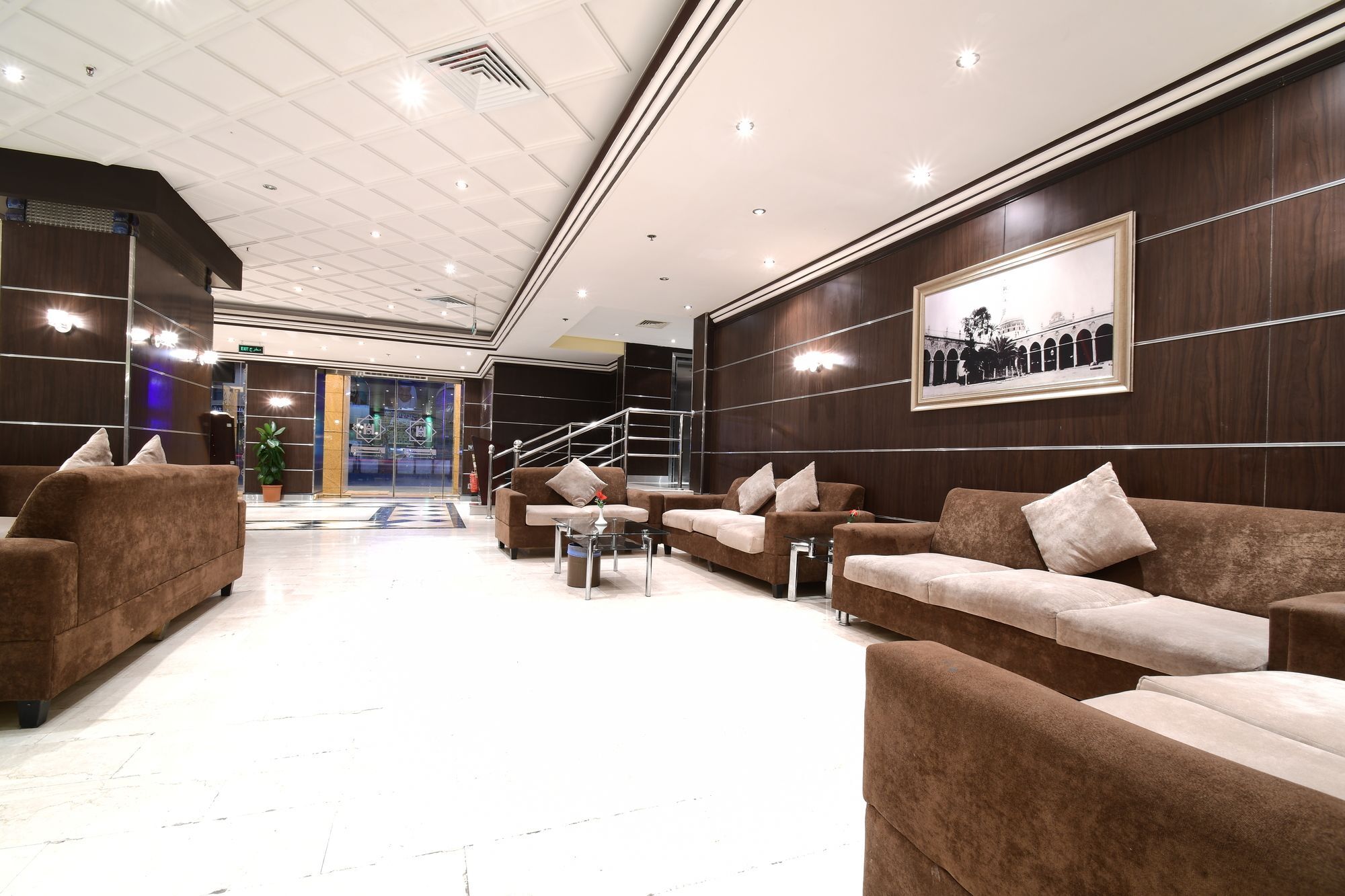 Отель Al Ansar Golden Tulip Медина Экстерьер фото