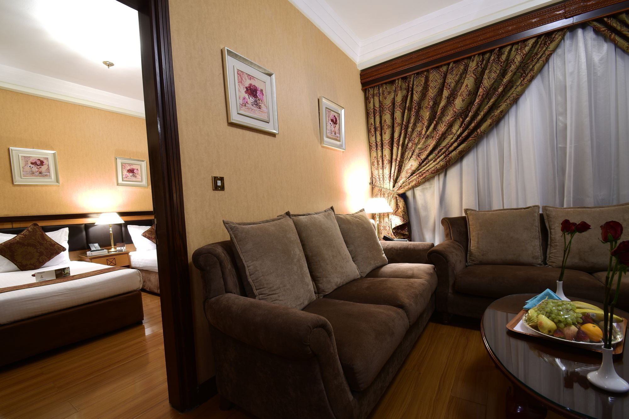 Отель Al Ansar Golden Tulip Медина Экстерьер фото
