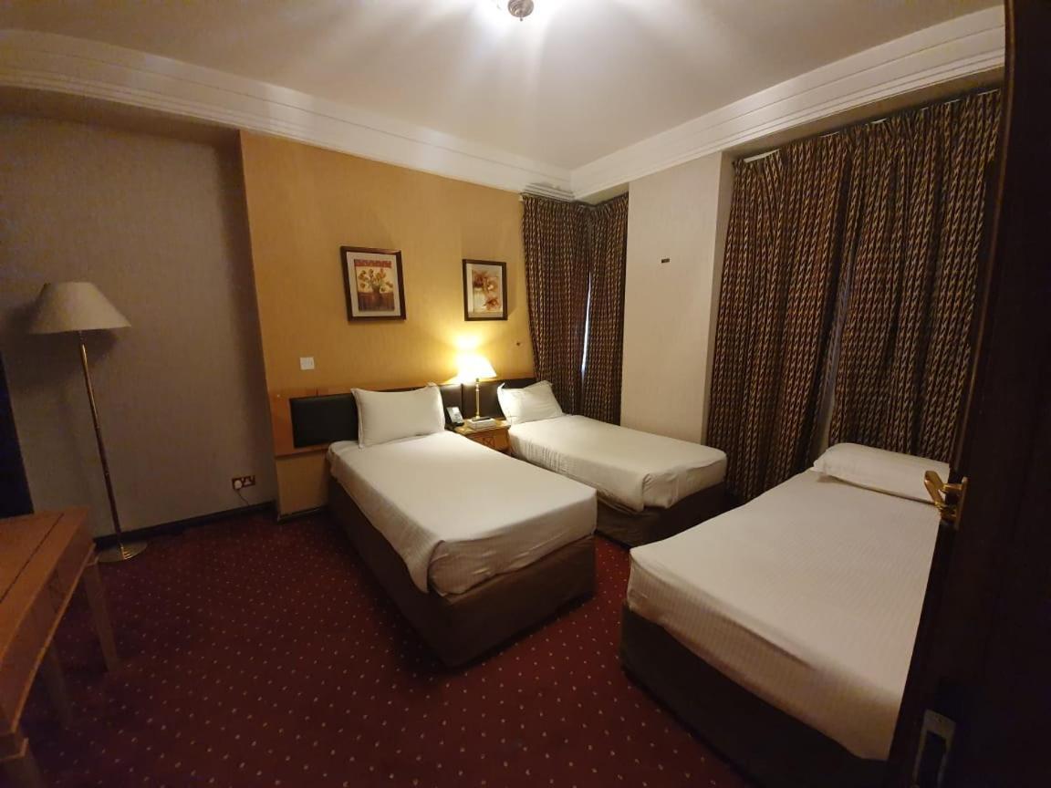 Отель Al Ansar Golden Tulip Медина Экстерьер фото